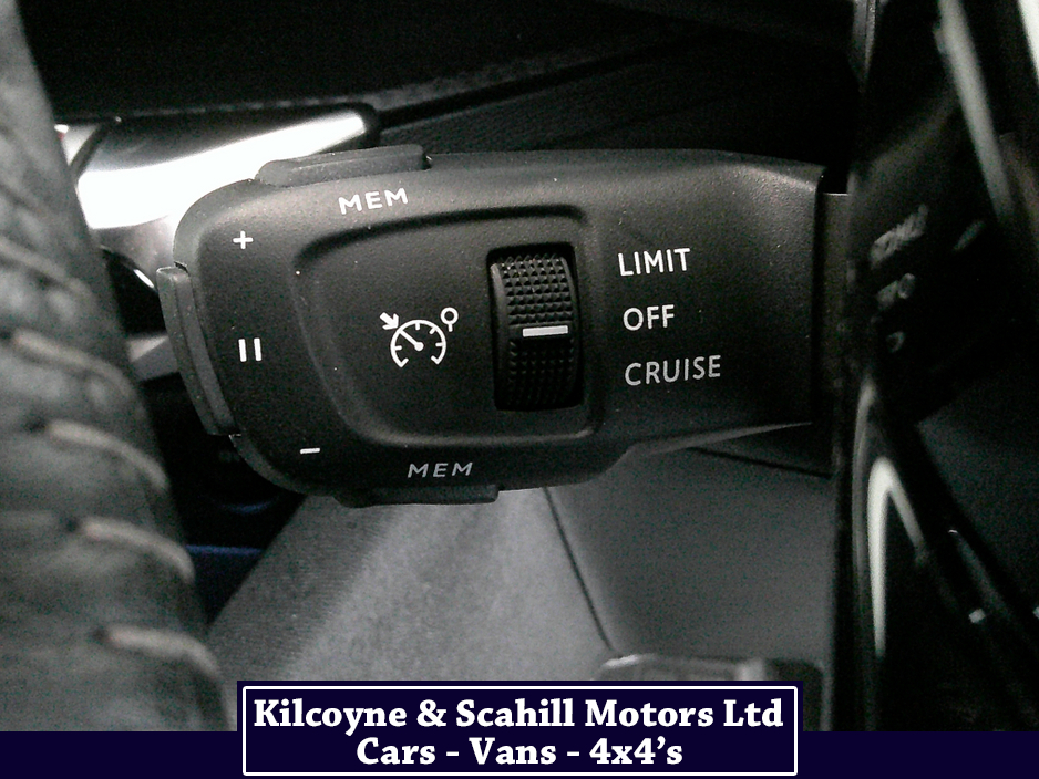 2024 Peugeot 5008 - image 25