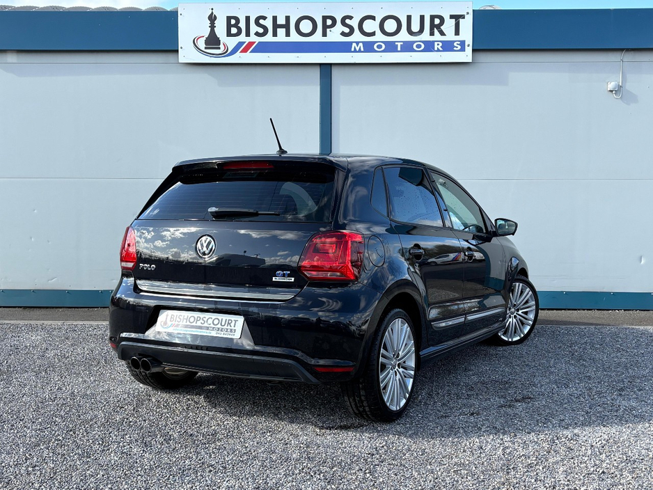 2015 Volkswagen Polo - image 10