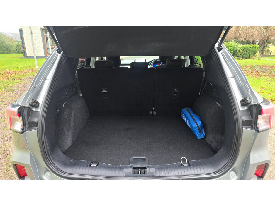 2021 Ford Kuga - image 13