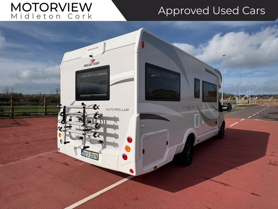 2024 Ford Transit - image 5