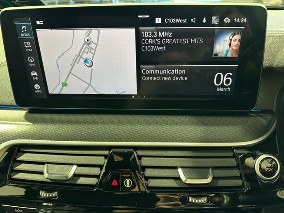 2020 BMW 5 Series - image 11