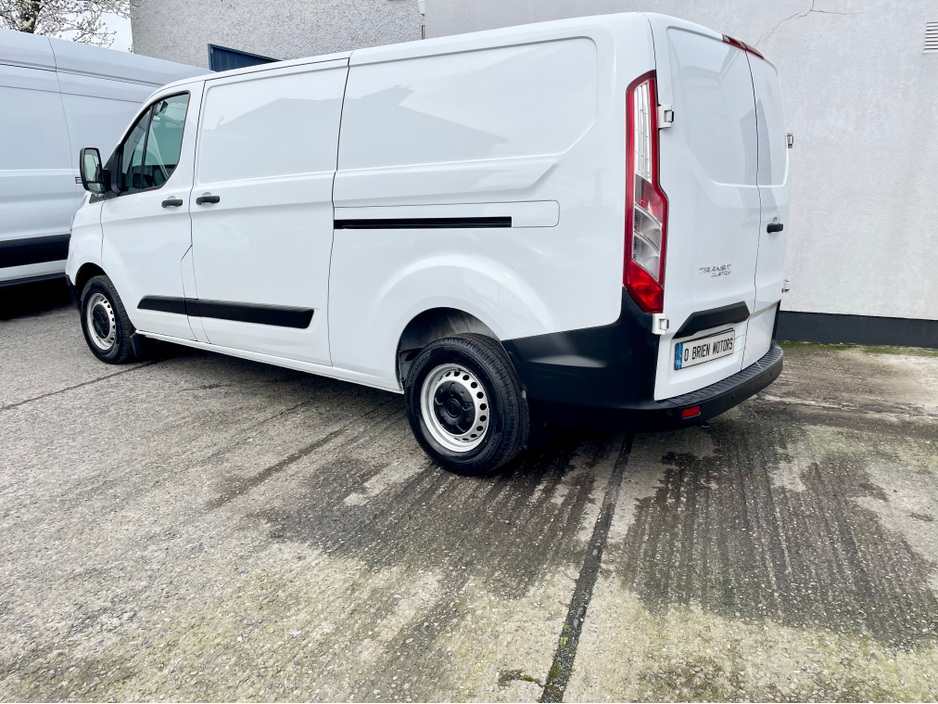 2023 Ford Transit Custom - image 26
