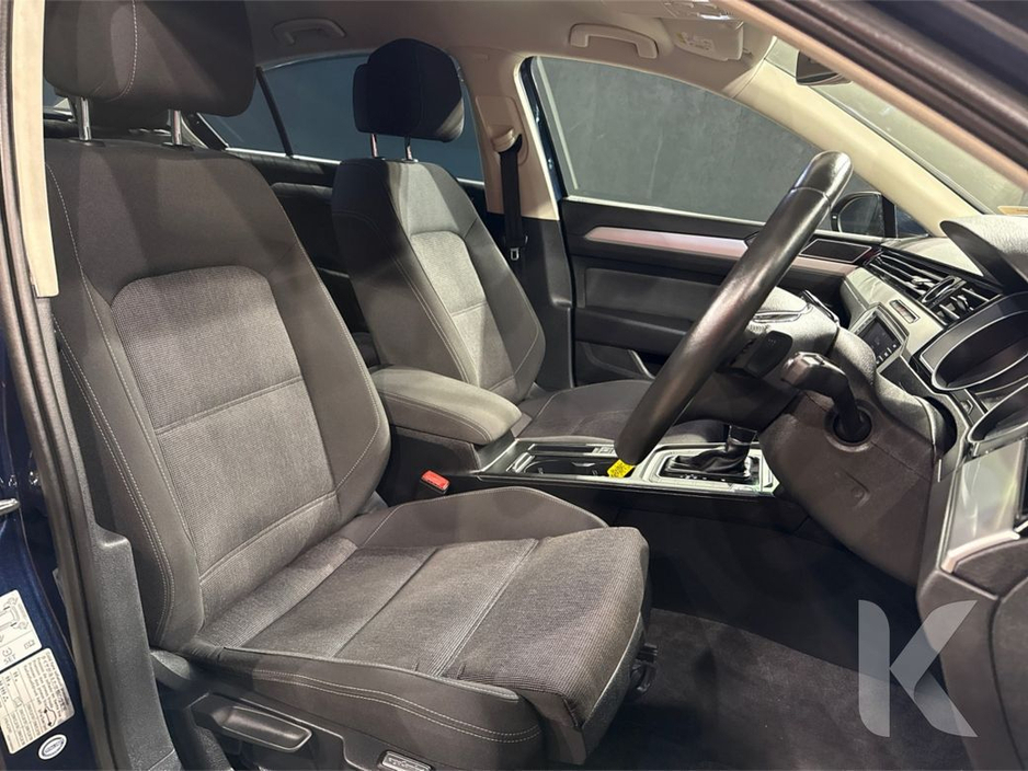 2016 Volkswagen Passat - image 15