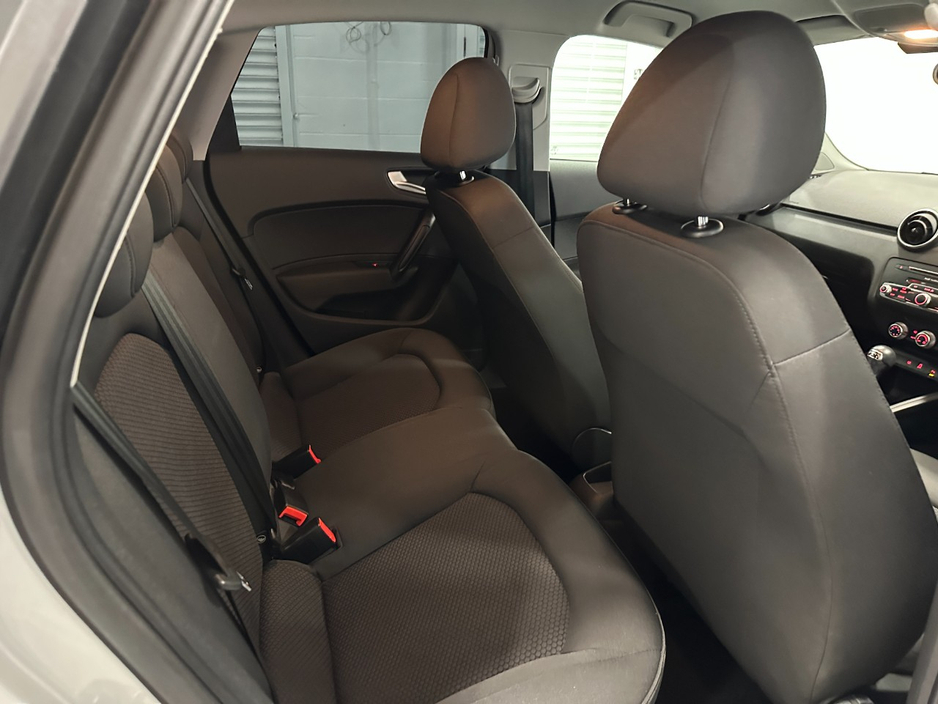 2016 Audi A1 - image 33