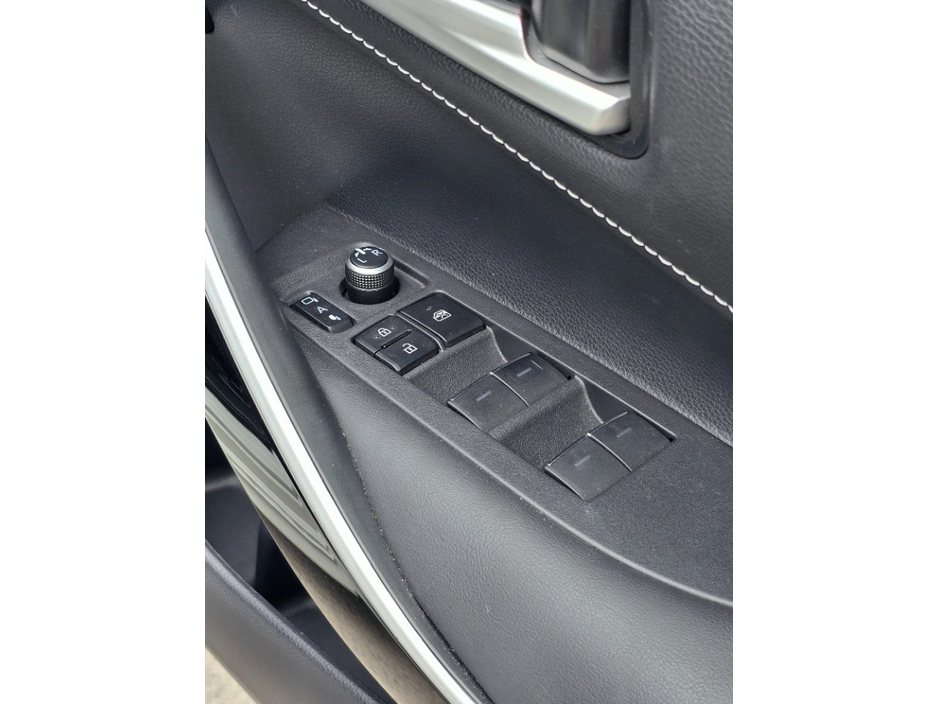 2019 Toyota Corolla - image 7