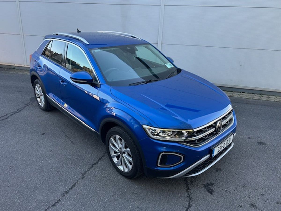 2023 Volkswagen T-Roc - image 6