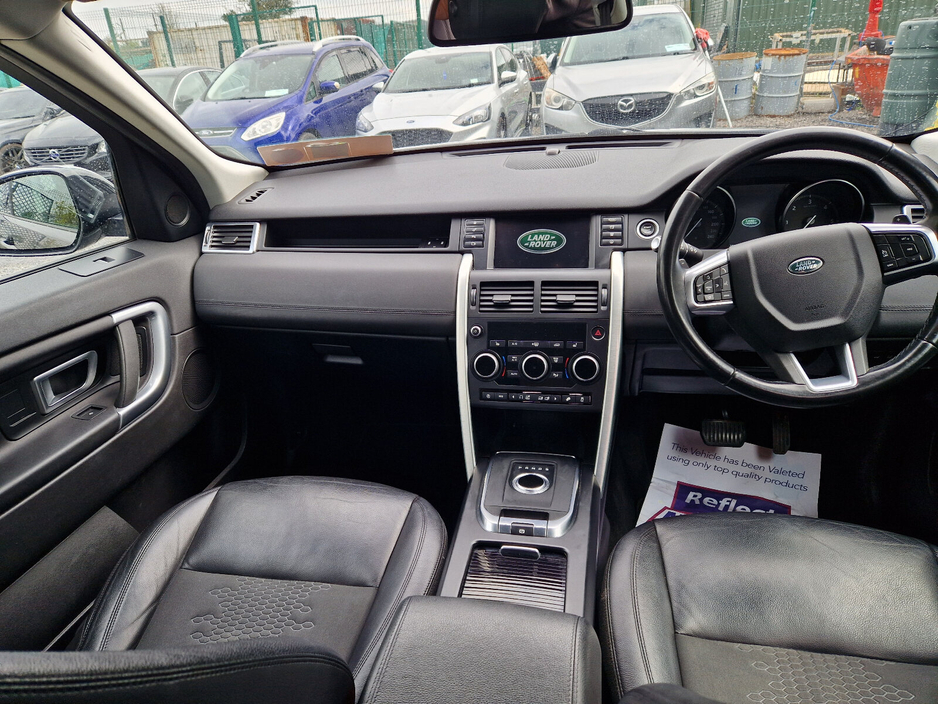 2019 Land Rover Discovery Sport - image 10