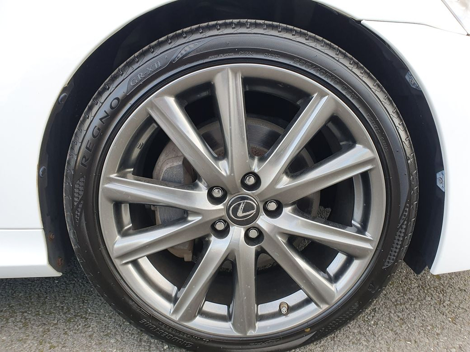 2014 Lexus GS 300 H - image 26