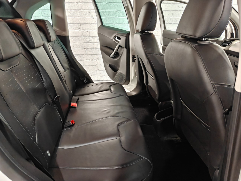 2017 Citroen C3 - image 15