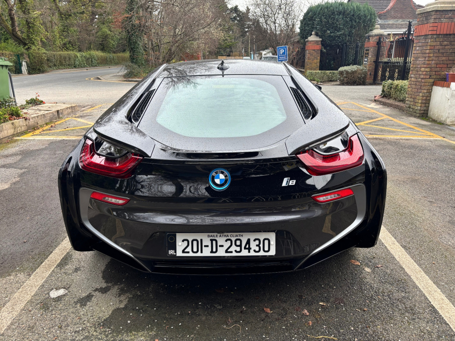 2020 BMW i8 - image 8