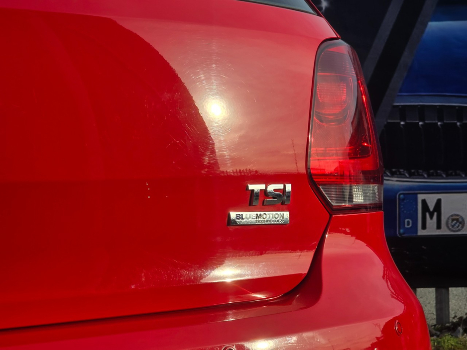 2014 Volkswagen Polo - image 9