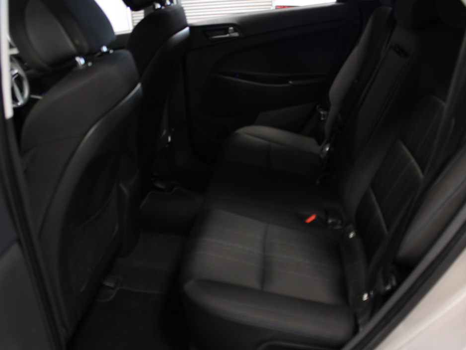 2017 Hyundai Tucson - image 31