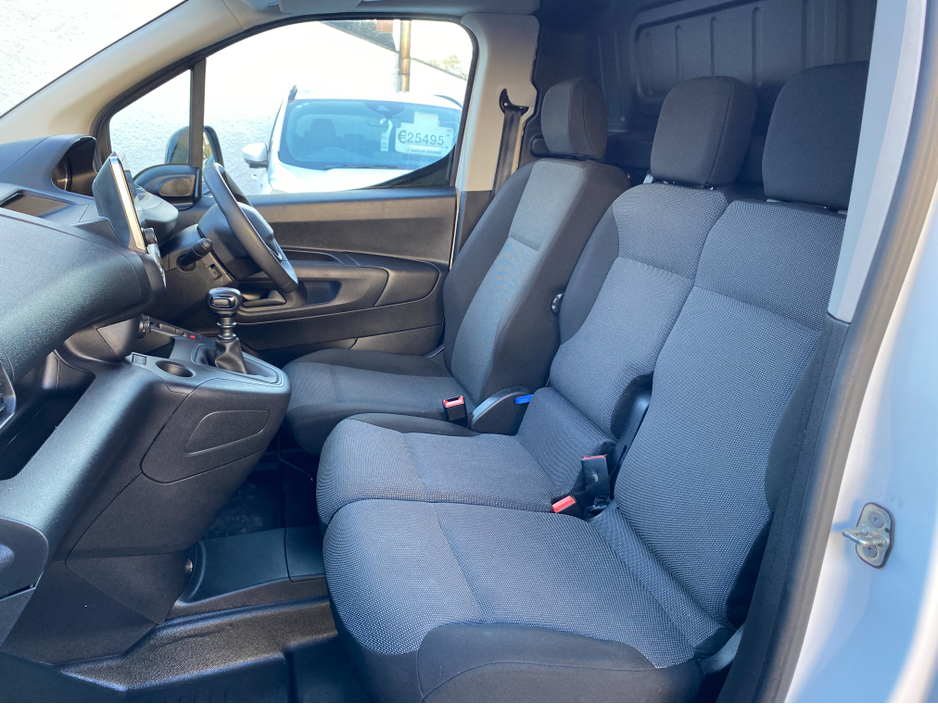 2022 Peugeot Partner Professional Premium 100 HDi €12,495