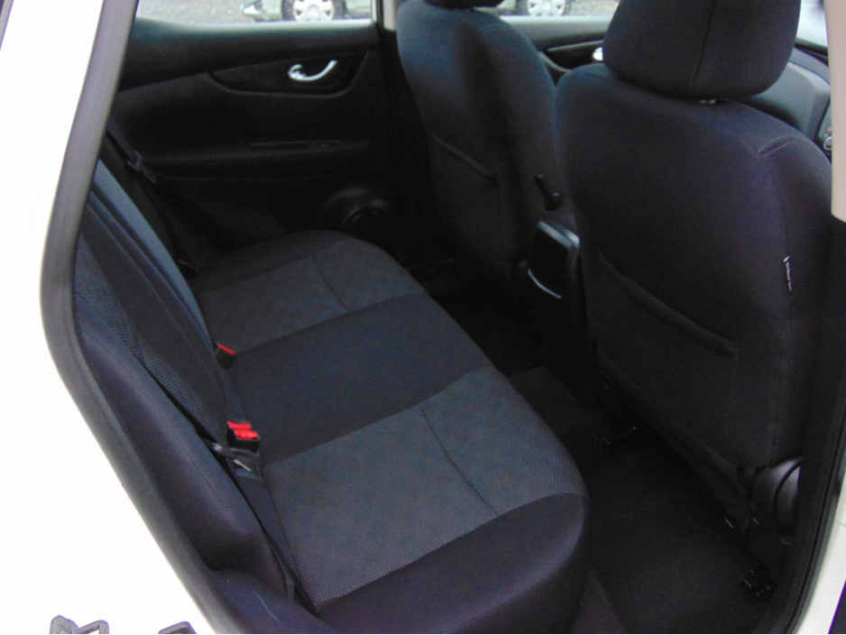 2016 Nissan Qashqai - image 15