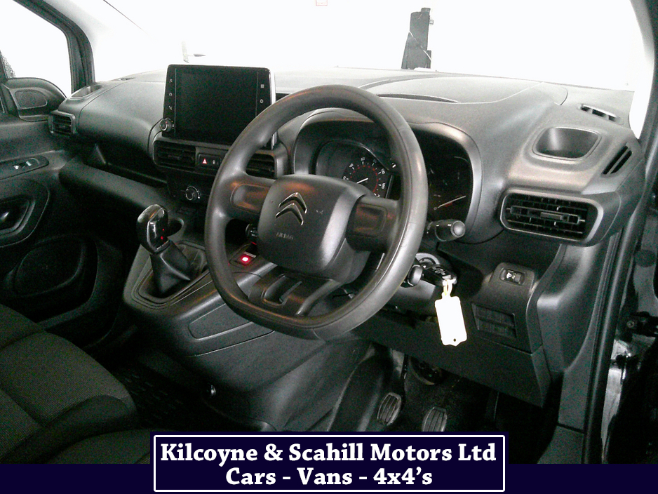 2021 Citroen Berlingo - image 20