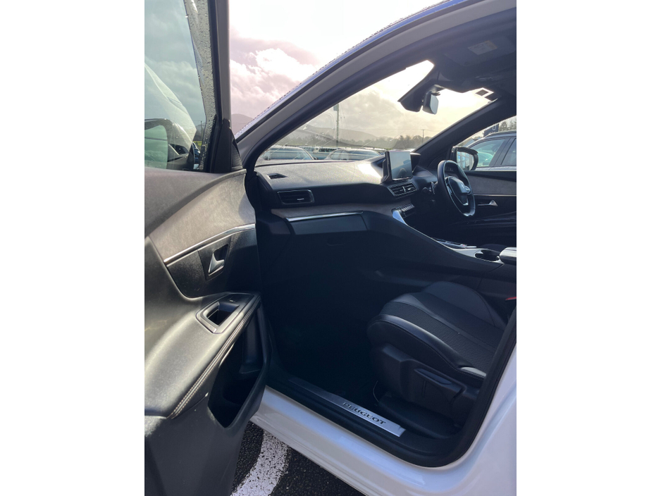 2024 Peugeot 3008 1.5 BlueHDi 130bhp Auto 6.4 GT