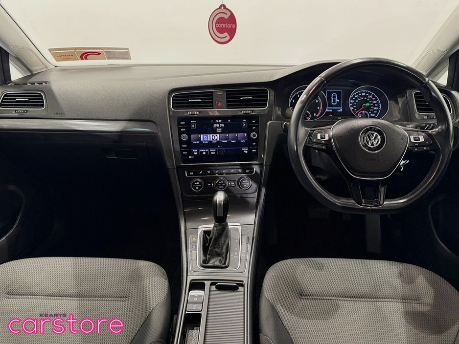 2019 Volkswagen Golf - image 9