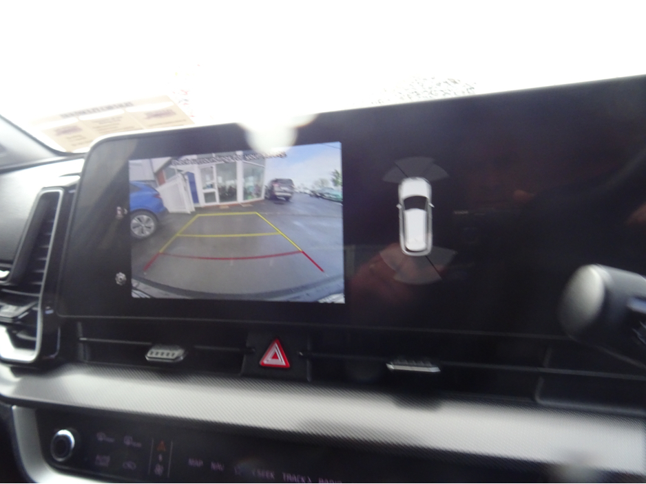 2023 Kia Sportage - image 11