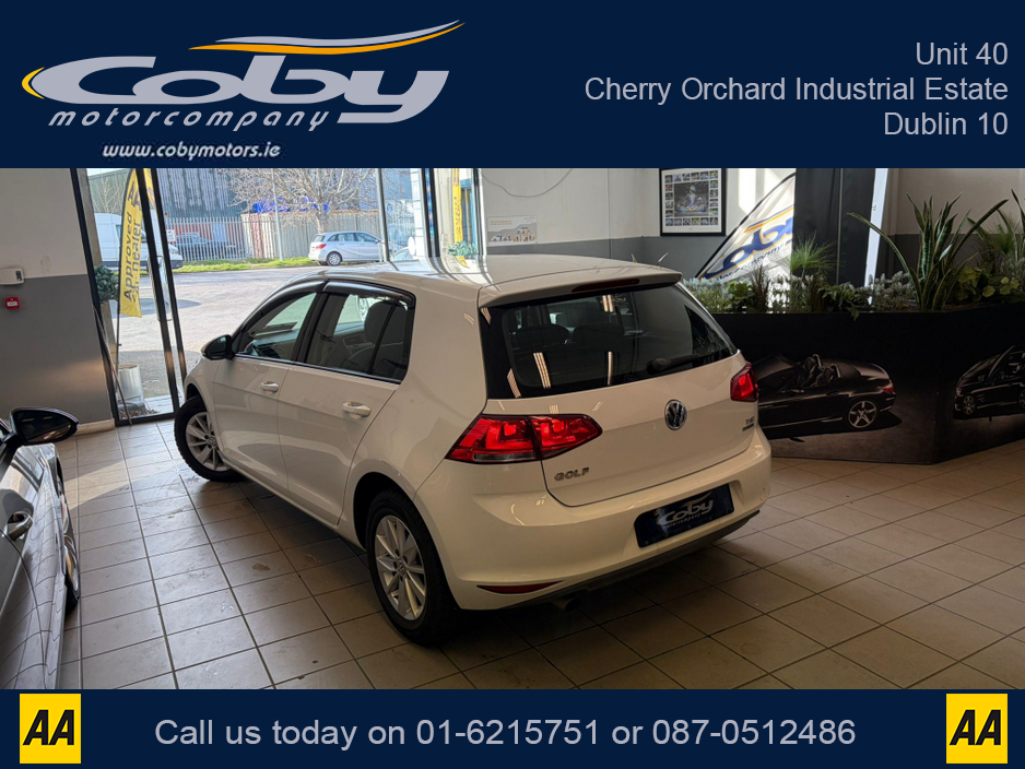 2013 Volkswagen Golf - image 11