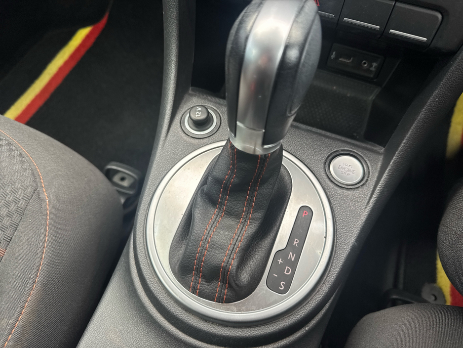 2016 Volkswagen Beetle - image 17