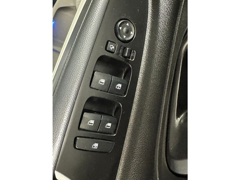 2023 Hyundai i20 - image 20