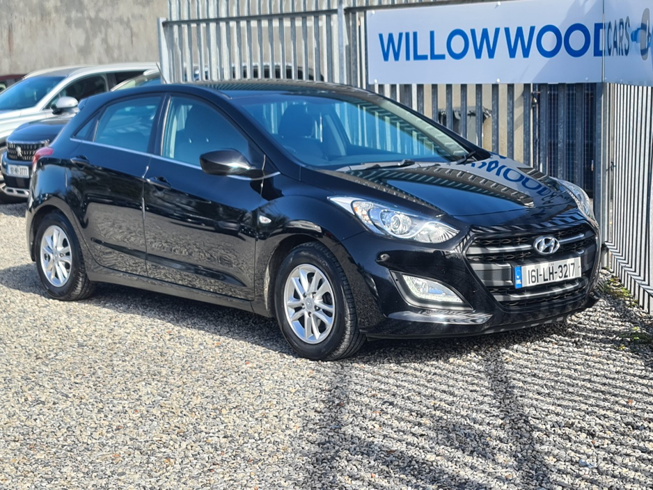 2016 Hyundai i30 - image 3