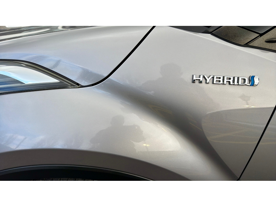 2017 Toyota C-HR - image 11