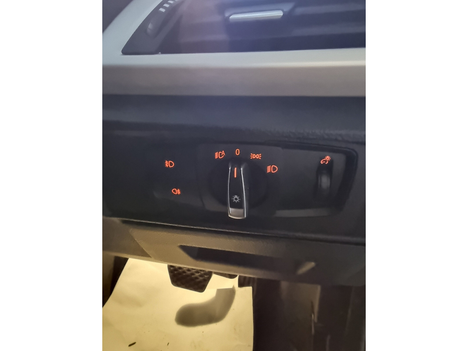 2015 BMW 1 Series - image 17