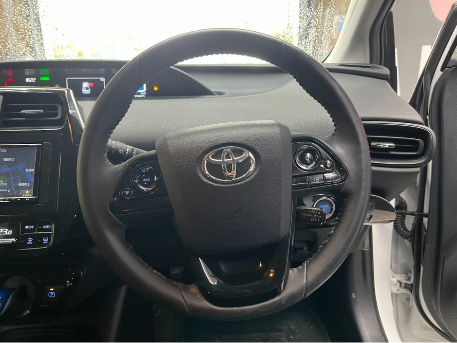 2022 Toyota Prius - image 7