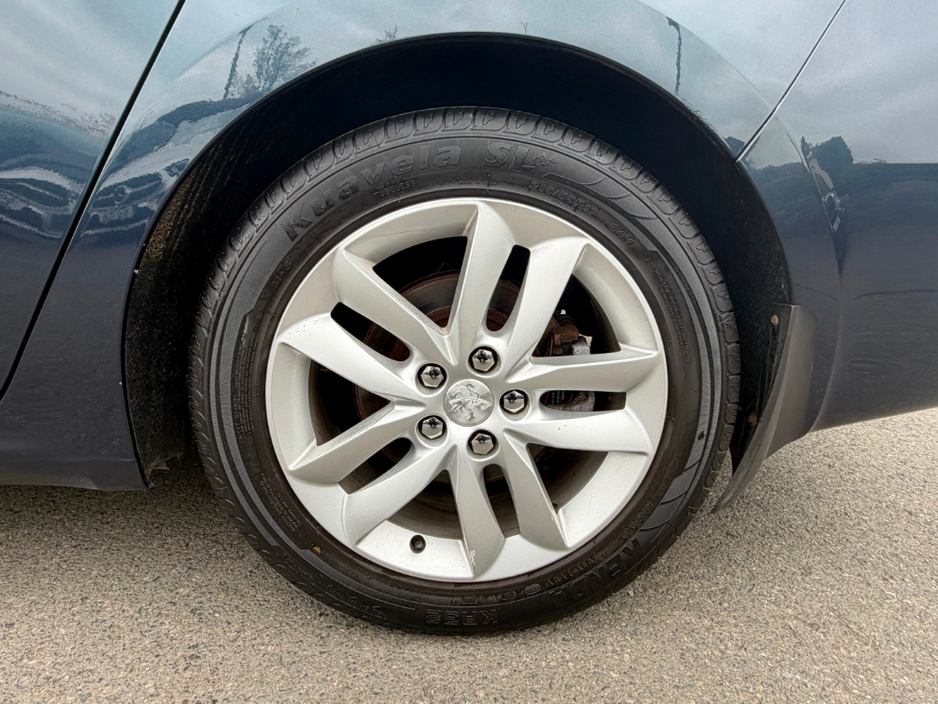 2013 Peugeot 508 - image 10