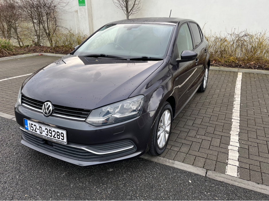 2015 Volkswagen Polo - image 3