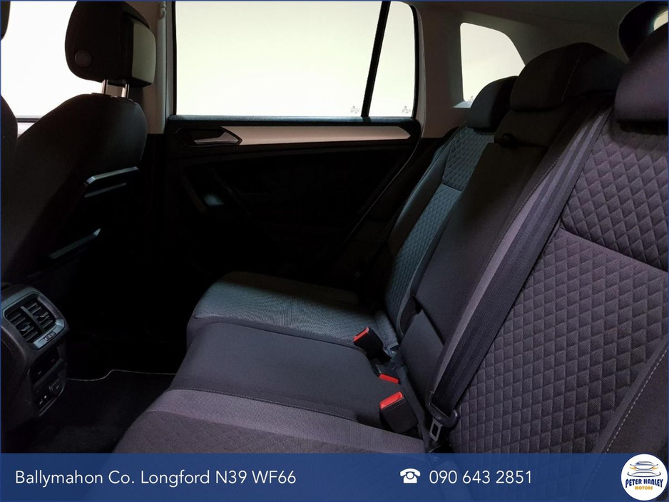 2018 Volkswagen Tiguan - image 12
