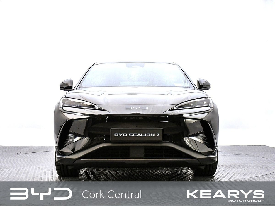 2025 BYD Sealion 7 - image 4