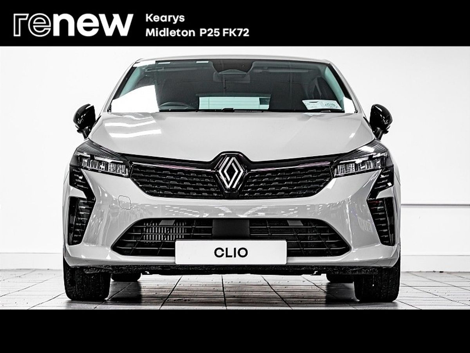 2025 Renault Clio - image 8