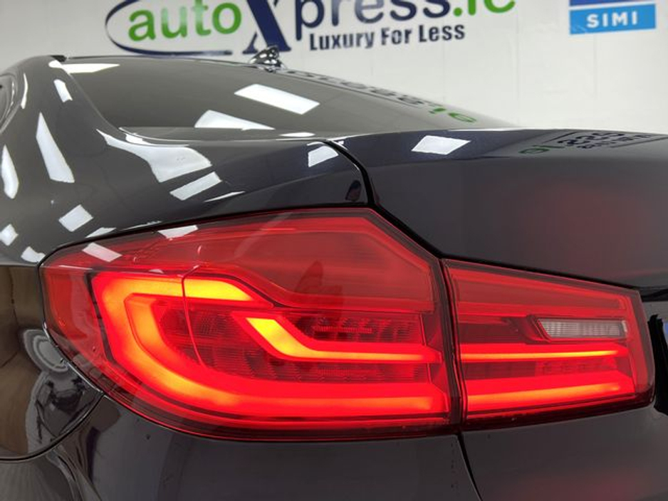 2019 BMW 5 Series - image 21