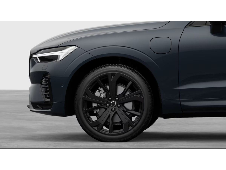 2026 Volvo XC60 - image 9
