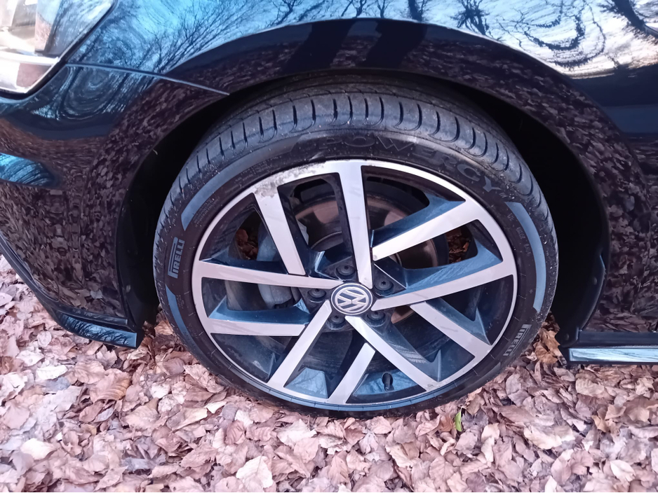 2019 Volkswagen Golf - image 28