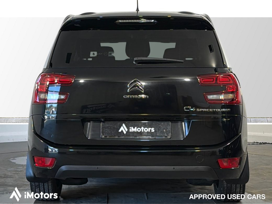 2022 Citroen Grand C4 Picasso - image 4