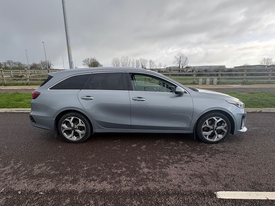 2021 Kia Ceed - image 15