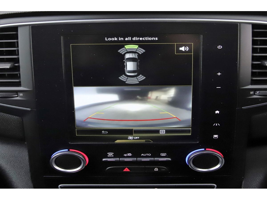 2017 Renault Megane - image 19