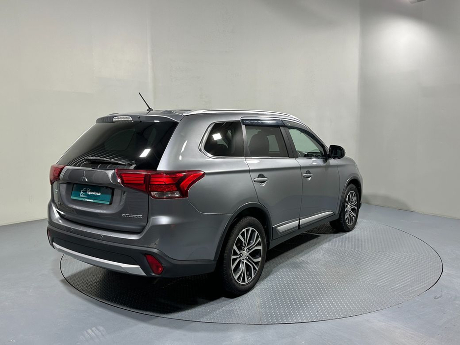 2016 Mitsubishi Outlander 2.2 Diesel Automatic 4x4 7 Seater €16,400