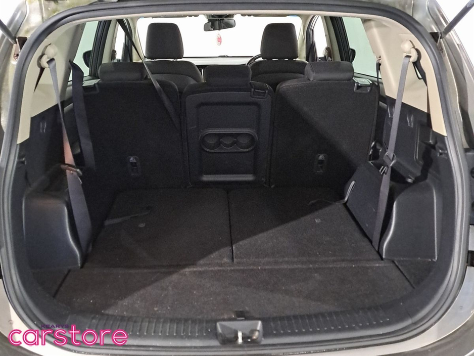 2016 Kia Carens - image 18