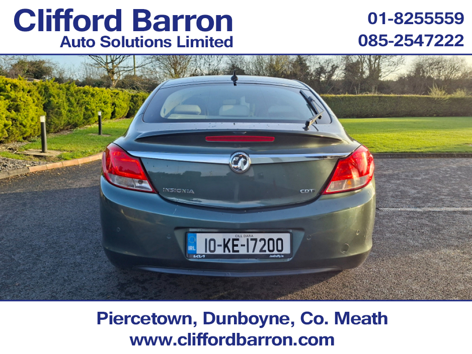 2010 Opel Insignia - image 4