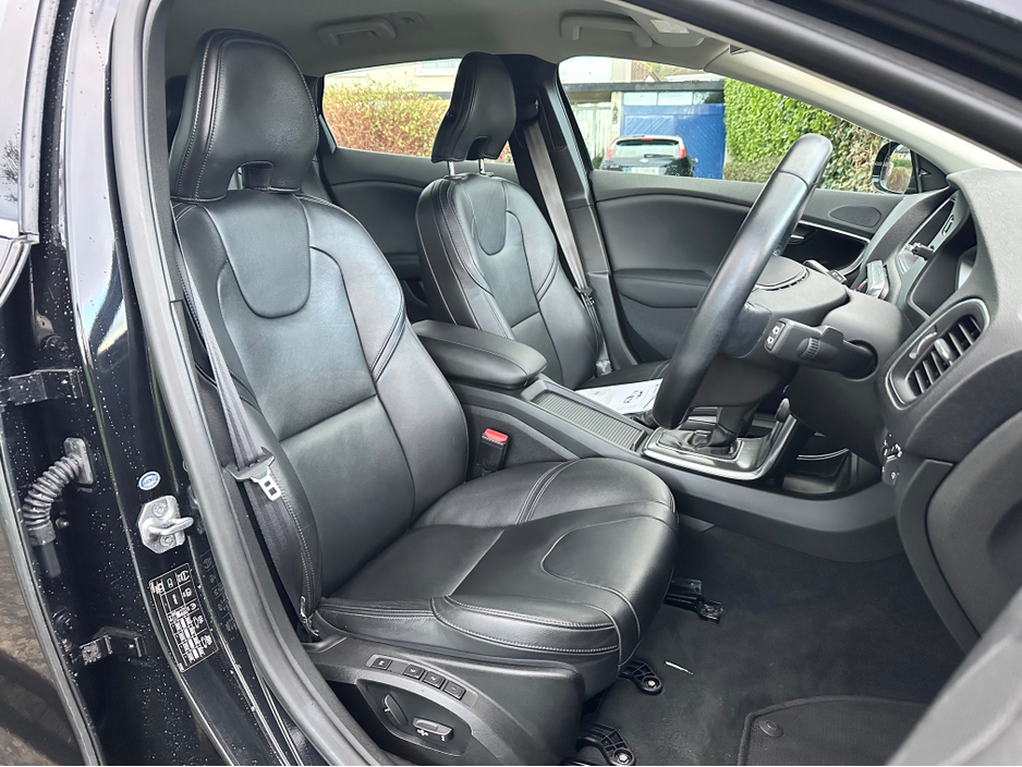 2015 Volvo V40 1.6 Petrol T4 SE Auto 5dr Hatchback | AA approved | Full Leather | Low km | 2 keys | Nov 26 NCT | Nov 26 tax | Sold serviced and valeted with warranty provided | Warranty provided. €11,950
