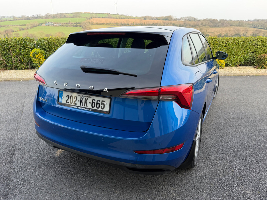 2020 Skoda Scala - image 3