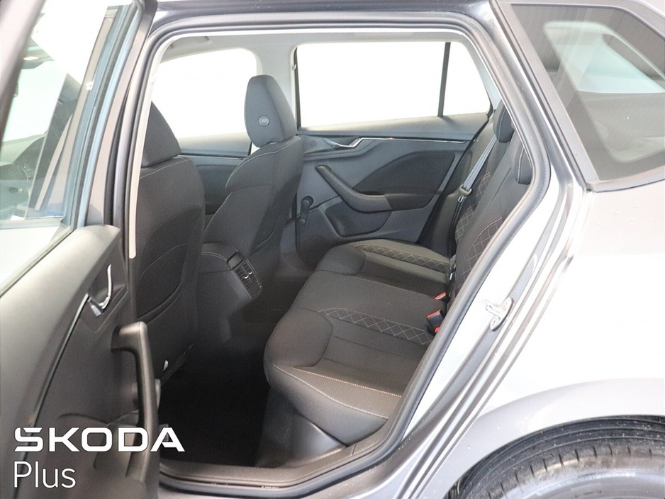 2022 Skoda Kamiq - image 7