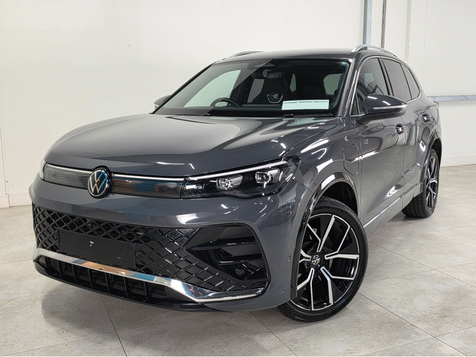 2024 Volkswagen Tiguan - image 10