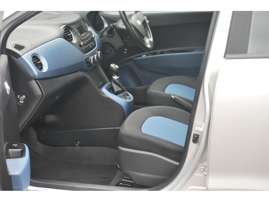 2018 Hyundai i10 - image 7