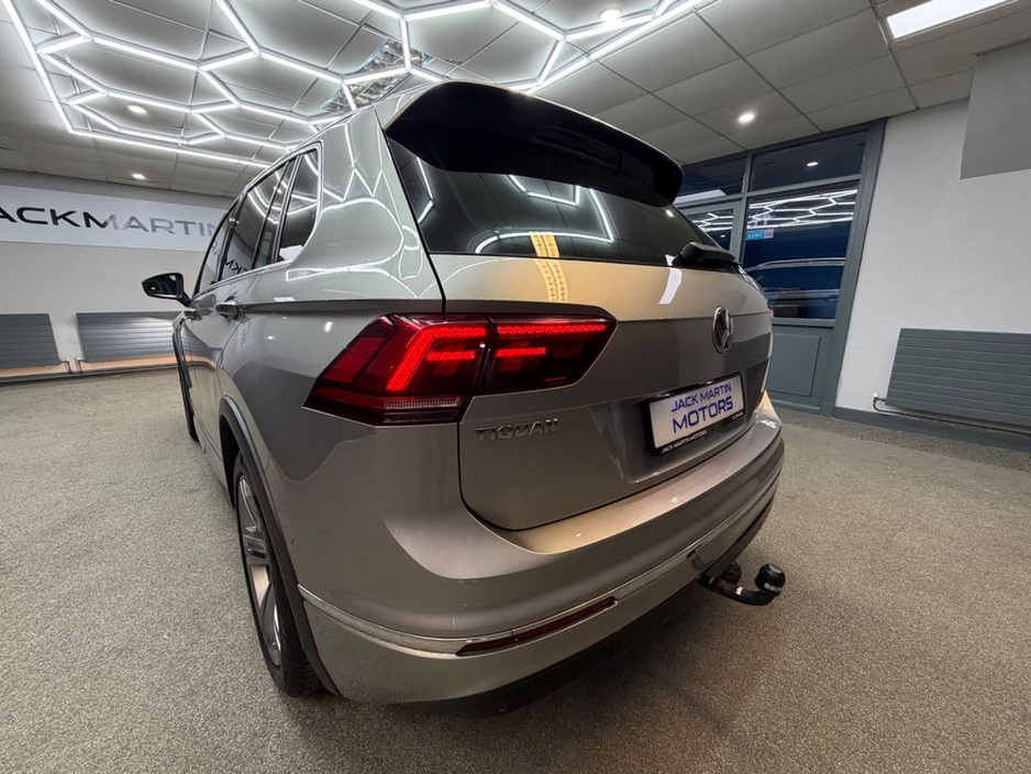 2019 Volkswagen Tiguan - image 17