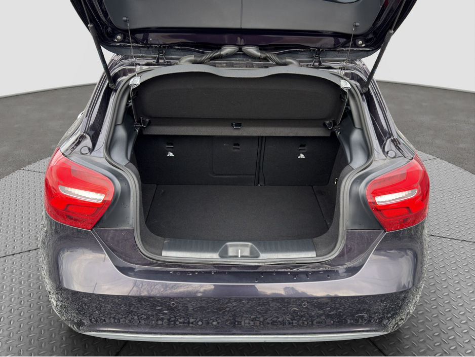 2016 Mercedes-Benz A Class - image 18